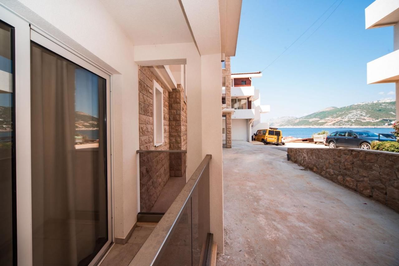 Отель Hotel David Lux Добра-Вода