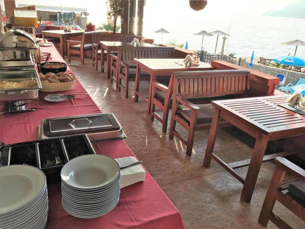 Отель Hotel David Lux Добра-Вода-26