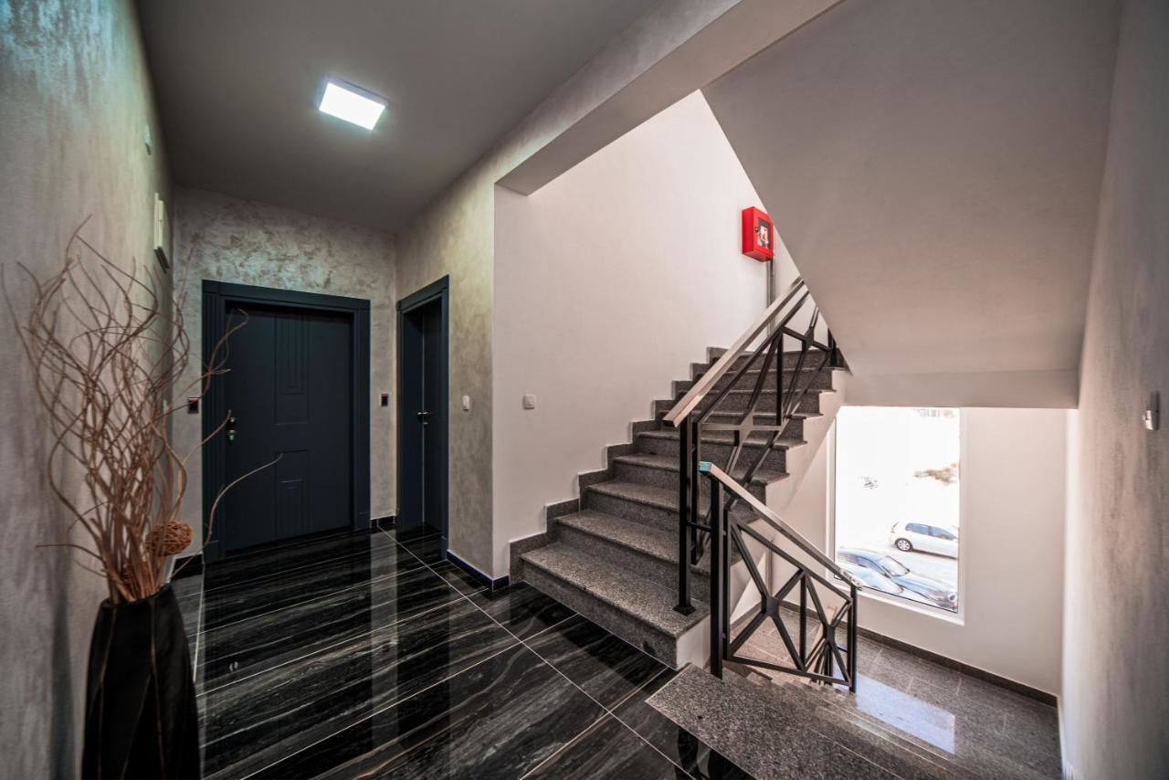 Отель Hotel David Lux Добра-Вода-35