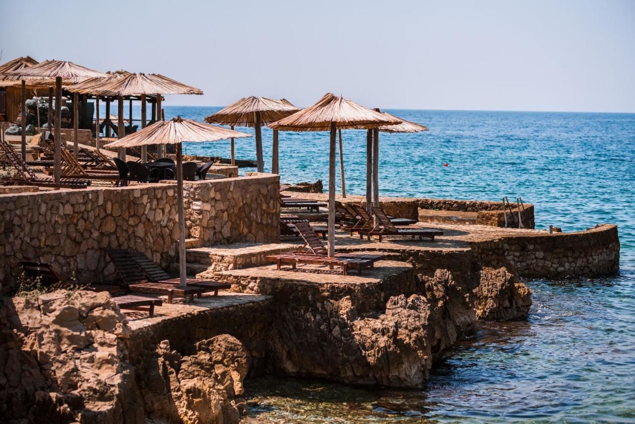 Отель Hotel David Lux Добра-Вода-36