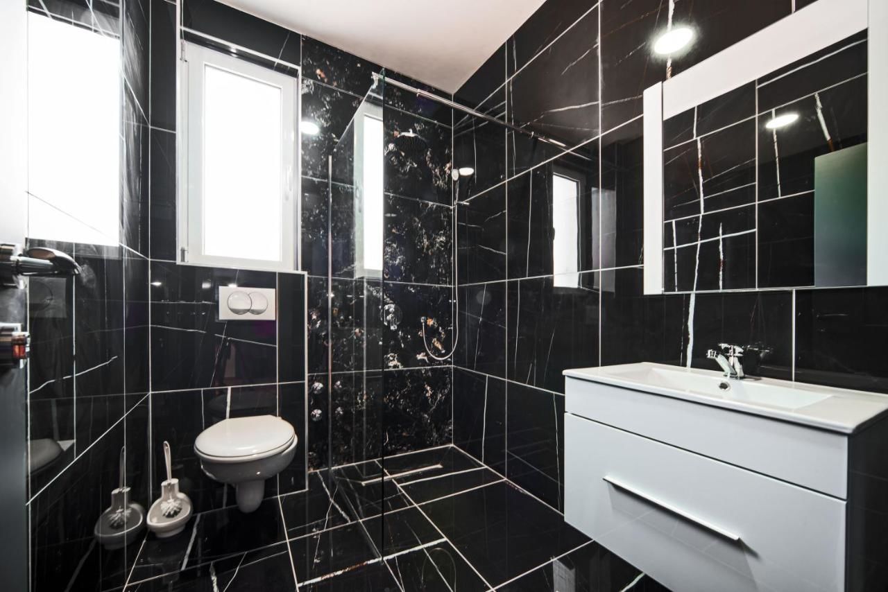 Отель Hotel David Lux Добра-Вода