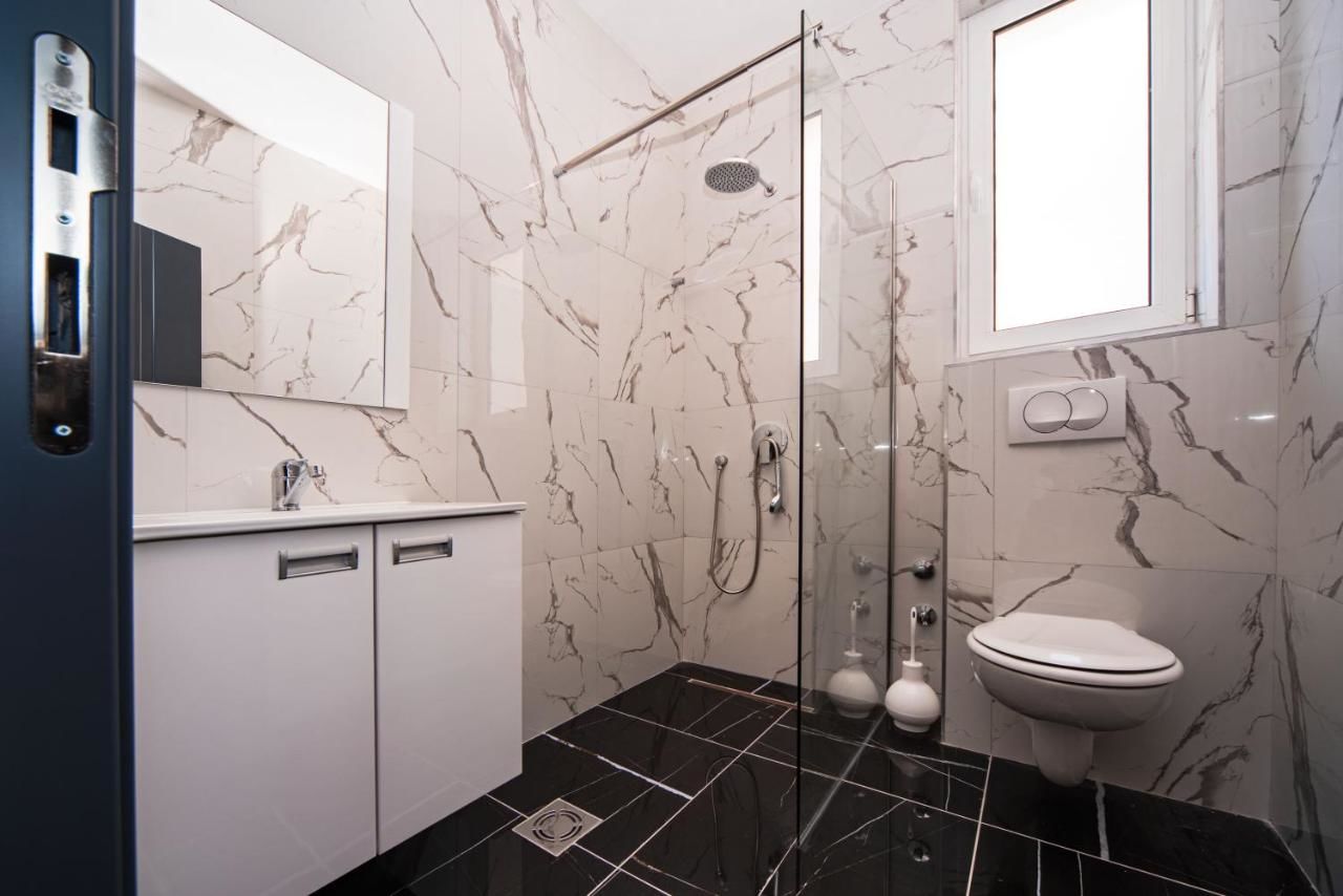 Отель Hotel David Lux Добра-Вода