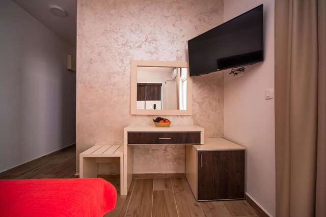 Отель Hotel David Lux Добра-Вода-13